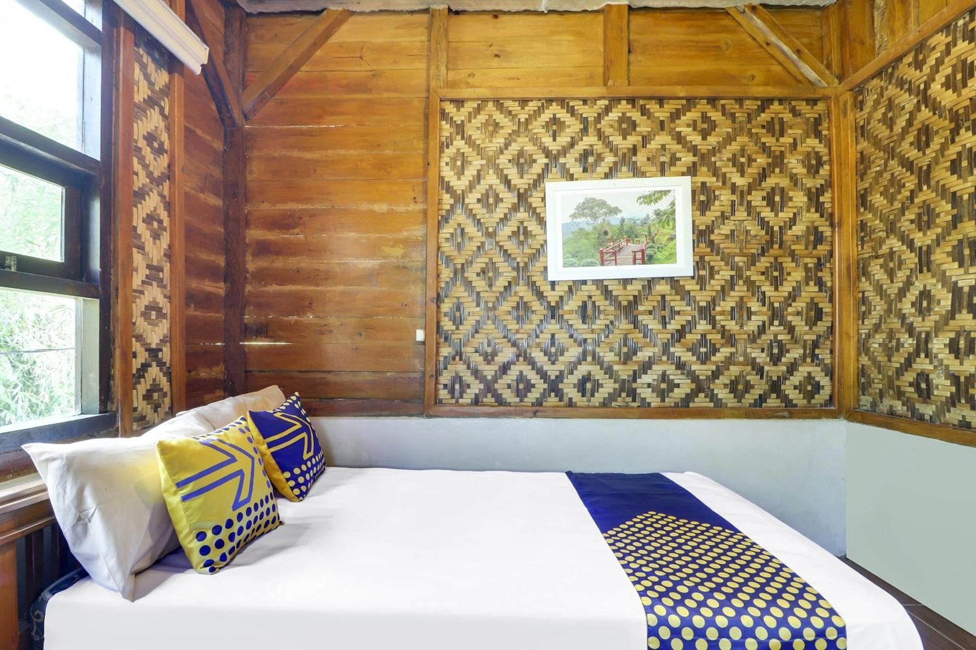 Oyo Homes 90956 Desa Wisata Guranteng Pendjalu Экстерьер фото