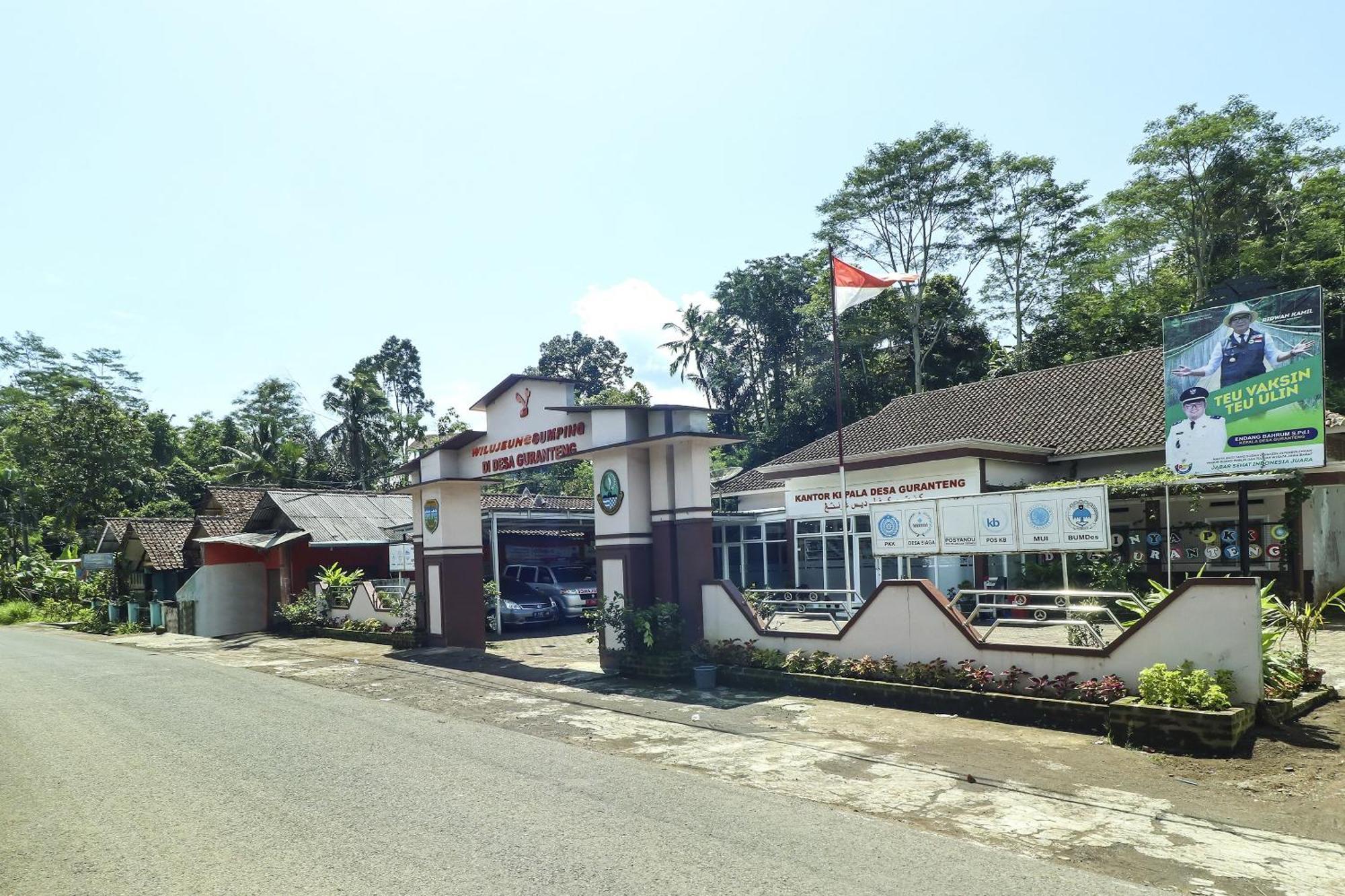 Oyo Homes 90956 Desa Wisata Guranteng Pendjalu Экстерьер фото